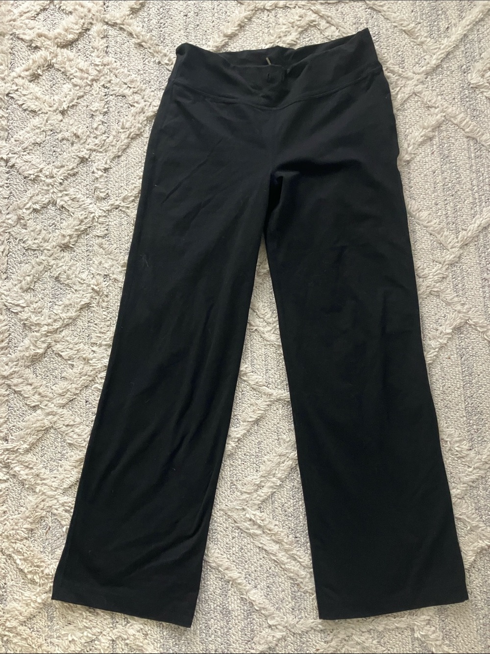 Lululemon , women’s 6 , wide leg yoga pants